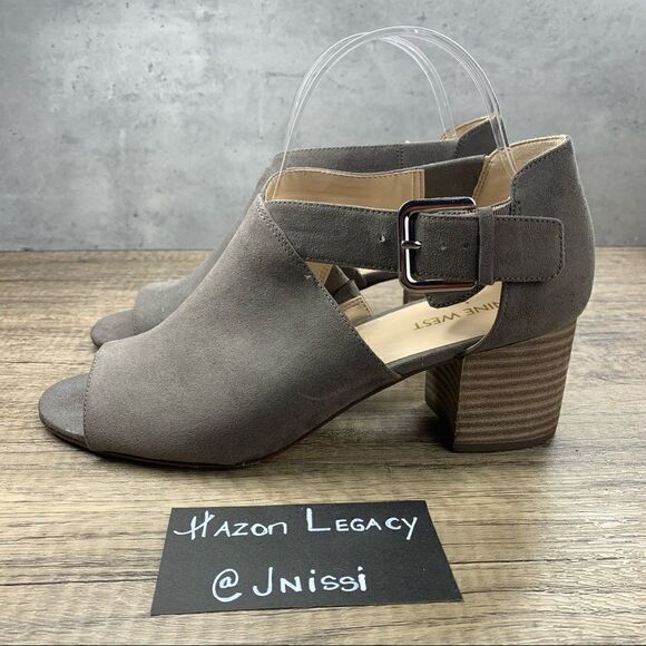 Nine West~”GroovyGo”~Gray~Leather Suede Cutout~Chunky Block Heel Sandals~Size 8 - Picture 1 of 9